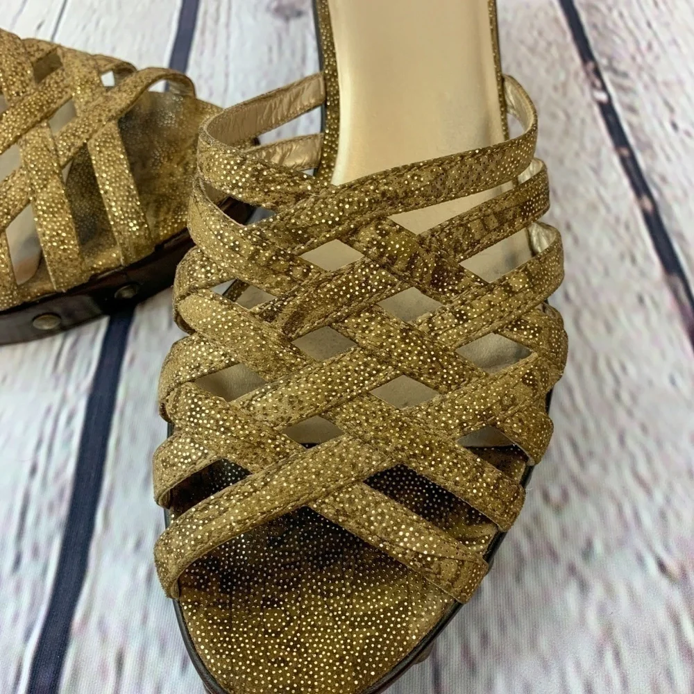 Stuart Weitzman Beige w/ Gold Leopard Sandals - Picture 3 of 7